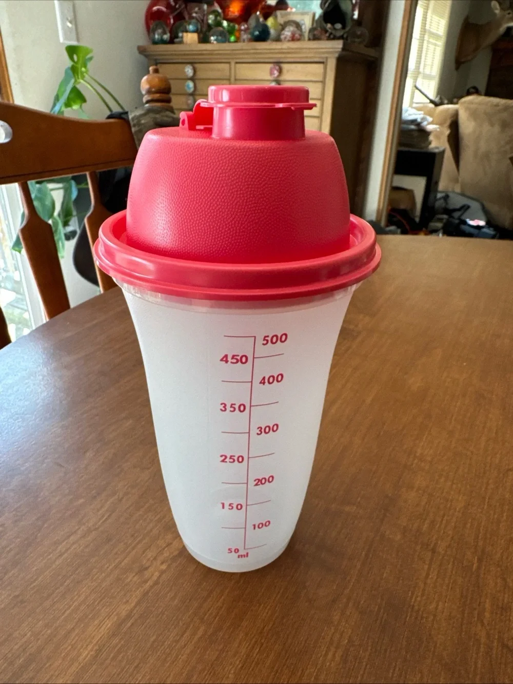 Vintage pink Tupperware, 16 ounce classic quick shake lid and tumbler